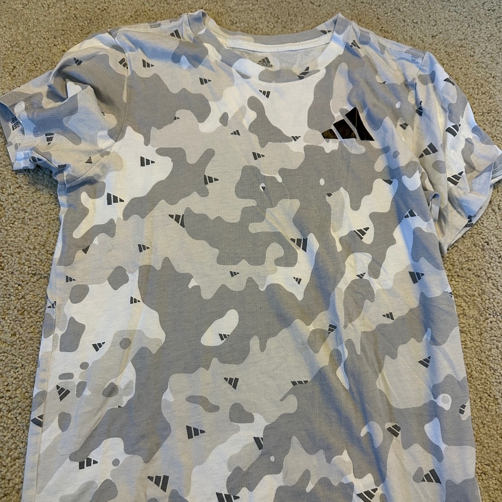 Adidas T-shirt, Gray Camouflage, Boys Medium